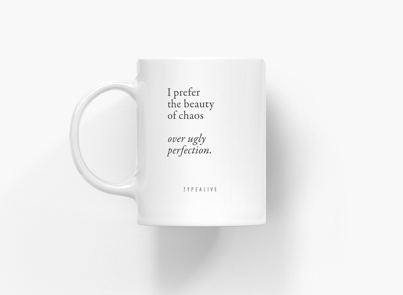 typealive - Tasse aus Keramik / Chaos