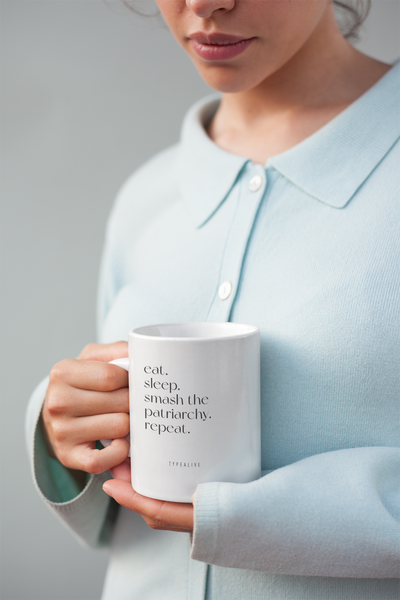 typealive - Tasse aus Keramik / Smash