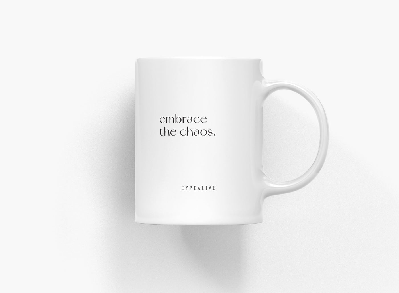 typealive - Tasse aus Keramik / Embrace