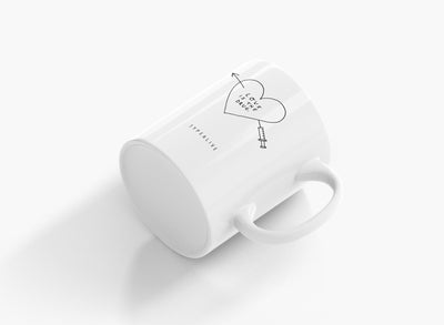 typealive - Tasse aus Keramik / Love Is The Drug